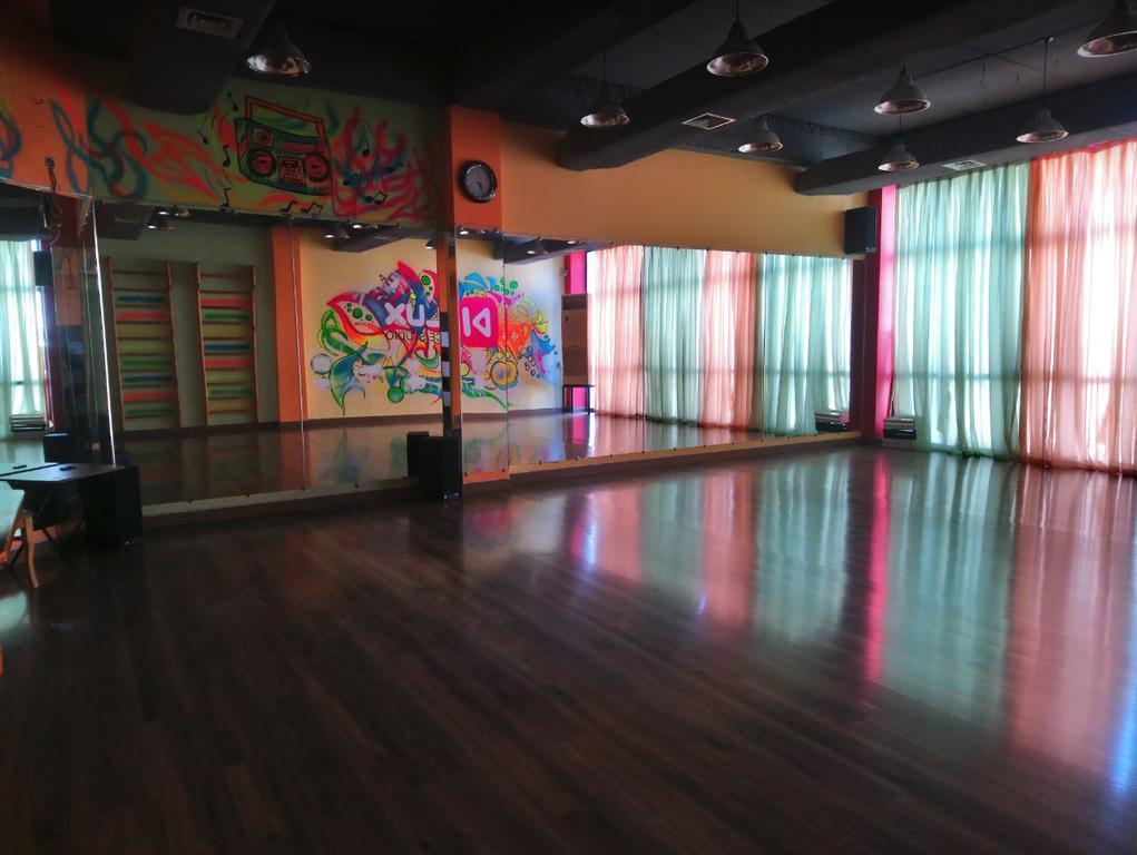 Dlux Dance Studio — фото 10