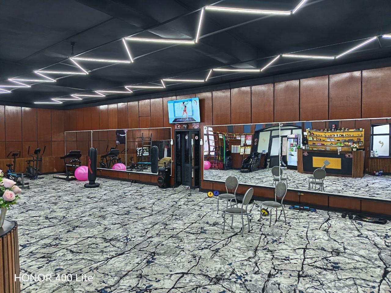 AURA FITNESS studio image