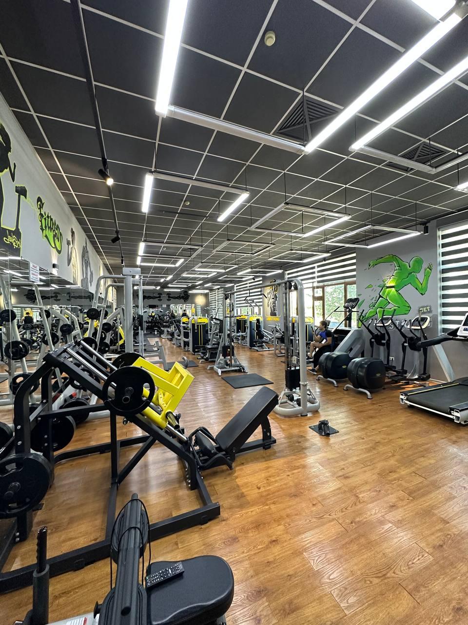 Live fit studio image