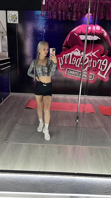 Leras Berry: Рада что вернулась на танцы❤️