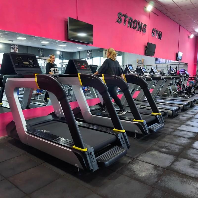 Strong Gym: Енги тренажорла кебти