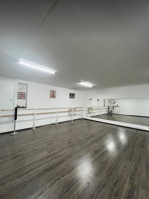 “AURA” Yoga&Dance Studio