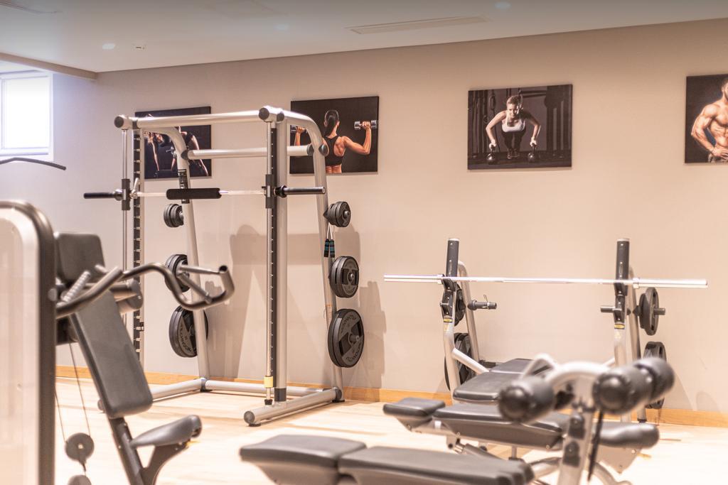 Фитнес центр при отеле Ramada by Wyndham Astana — фото 7