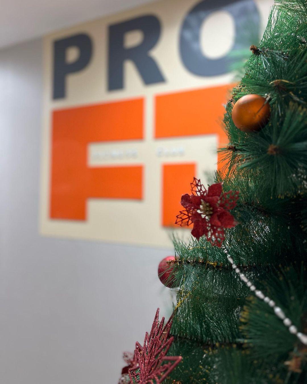 Profit studio image