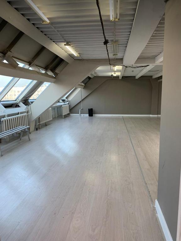 Vegas Dance Studio на Жибек Жолы — фото 1