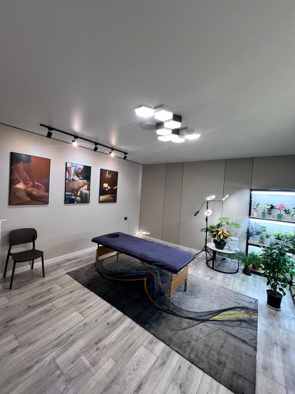 Нүктелі емдік массаж studio image