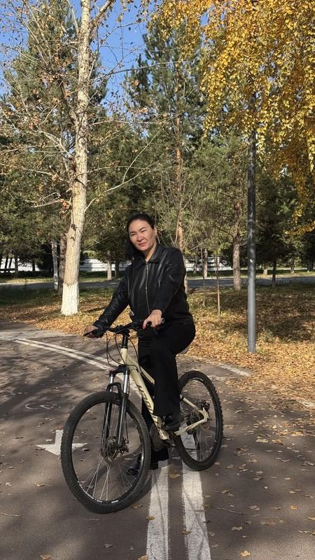 Решили с дочей прокатиться на велосипедах