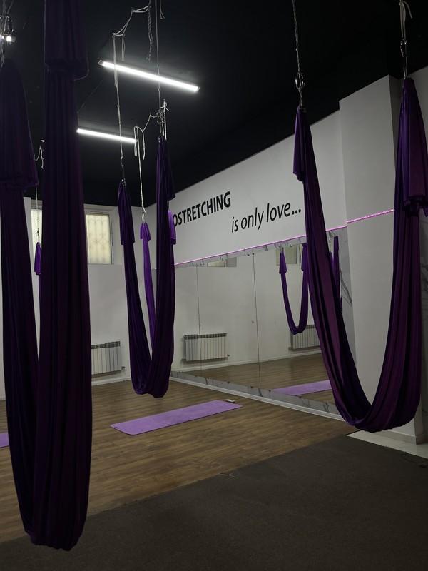 Dazzle Stretch: Аэростретчинг — непростое занятие, требует…