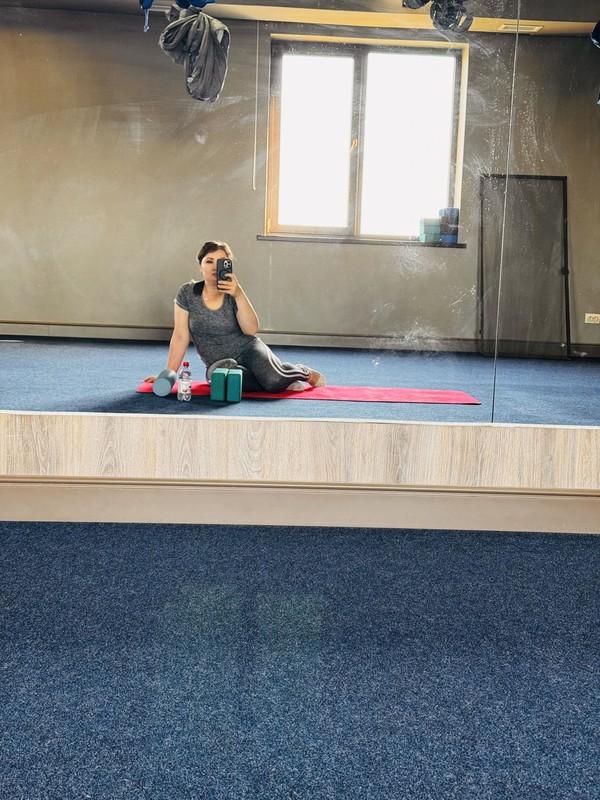 Fly Face Yoga, Gozal surati
