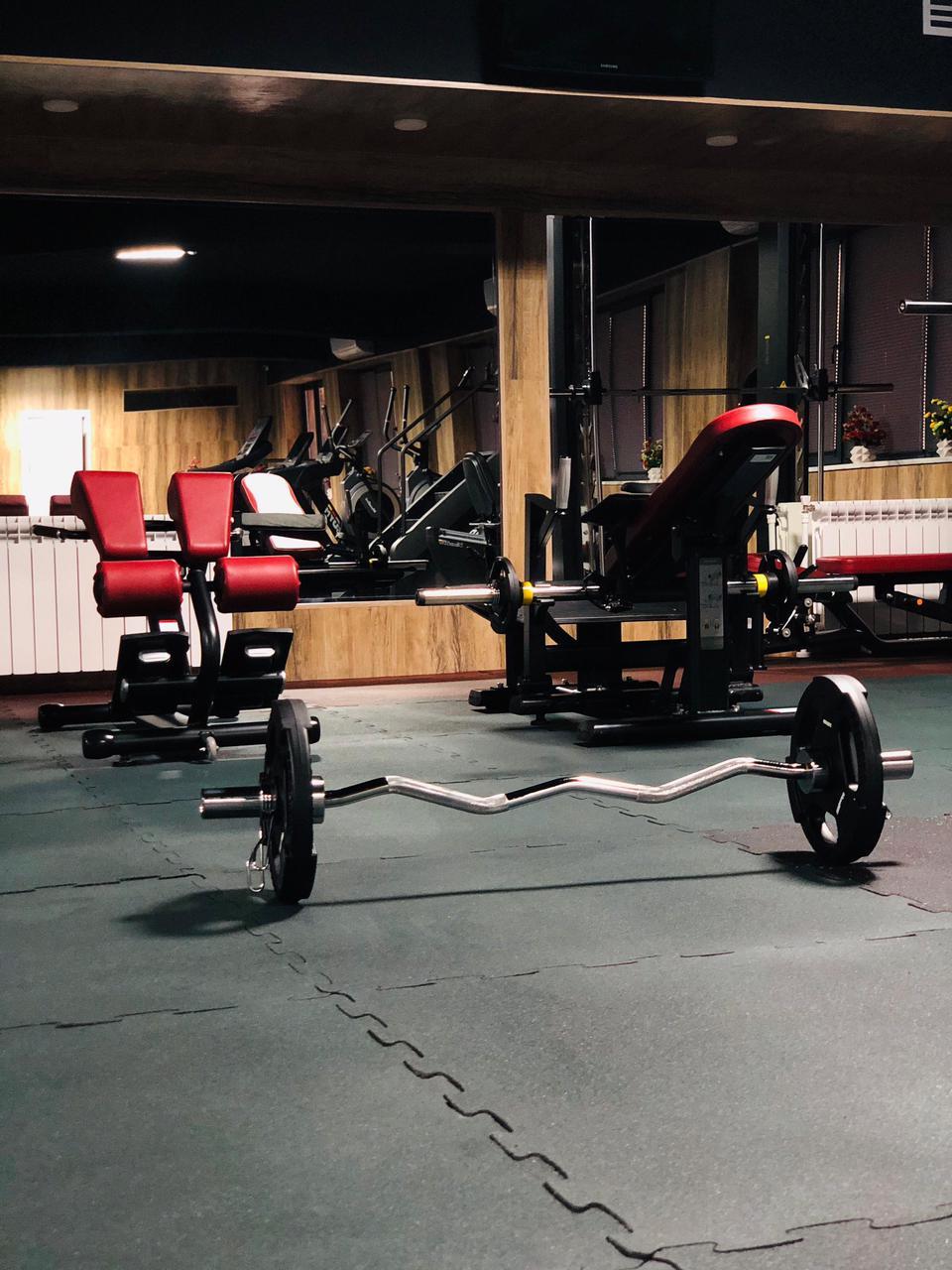 Deluxe Fitness studio image