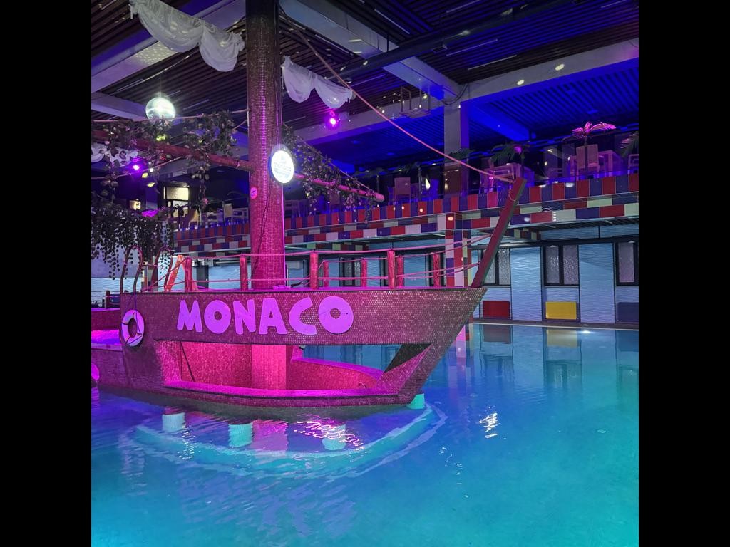 Monaco Pool