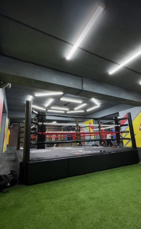 Cross Boxing