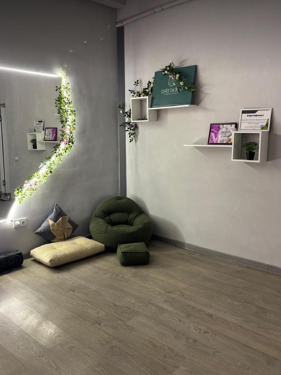 Estraduo Women's Studio Шугыла