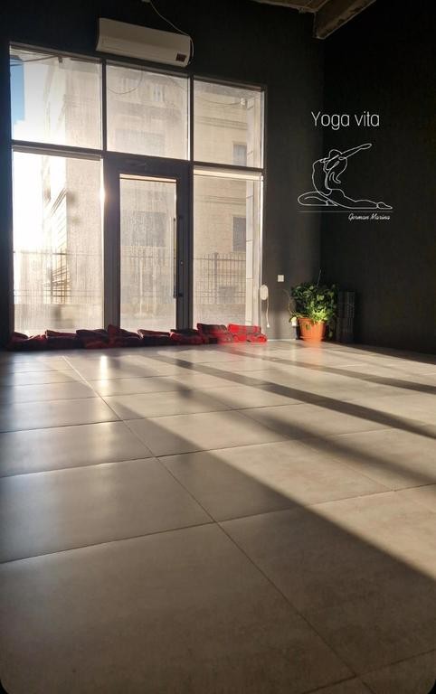 Stretch by Aselya