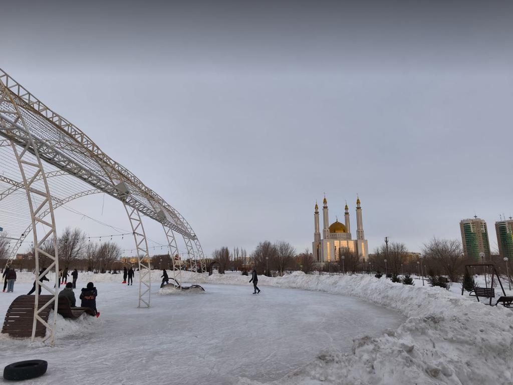 Каток в парке Триатлон